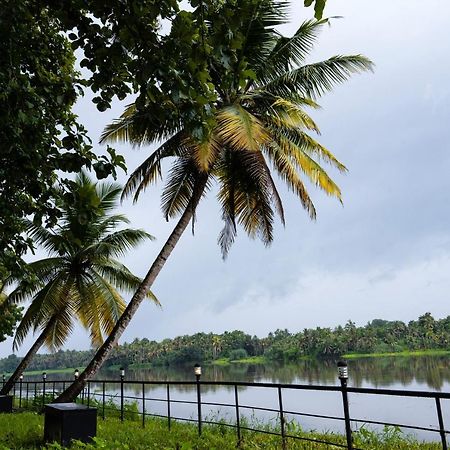 S River Resorts Kochi Exterior foto